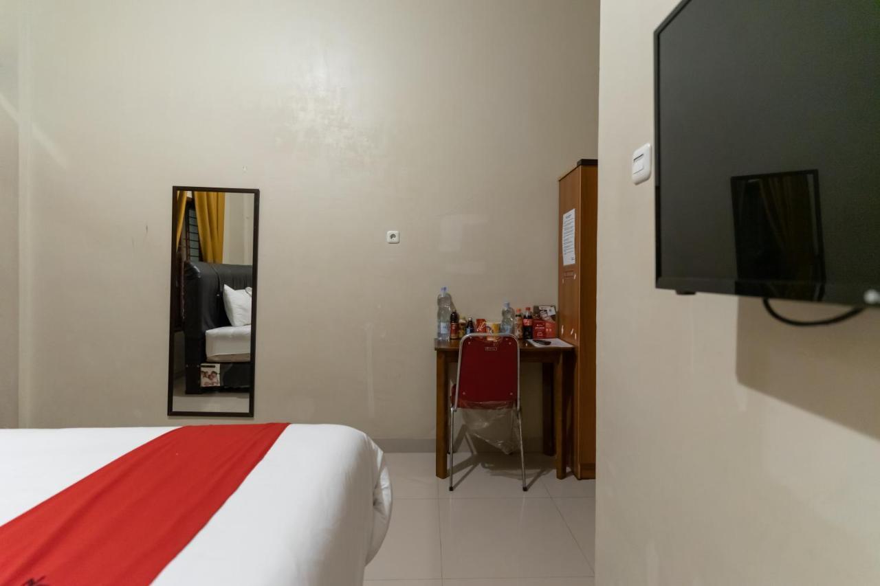 Reddoorz At Joyce Guest House 메단 외부 사진