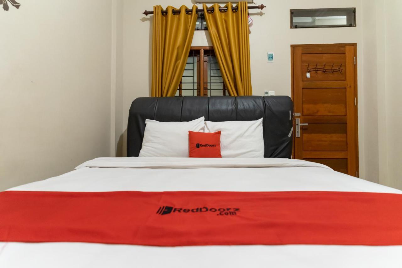 Reddoorz At Joyce Guest House 메단 외부 사진