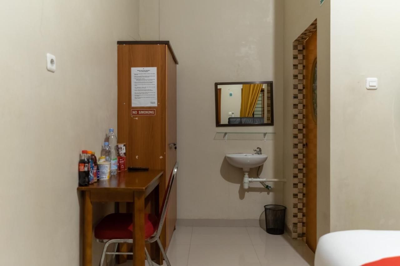 Reddoorz At Joyce Guest House 메단 외부 사진