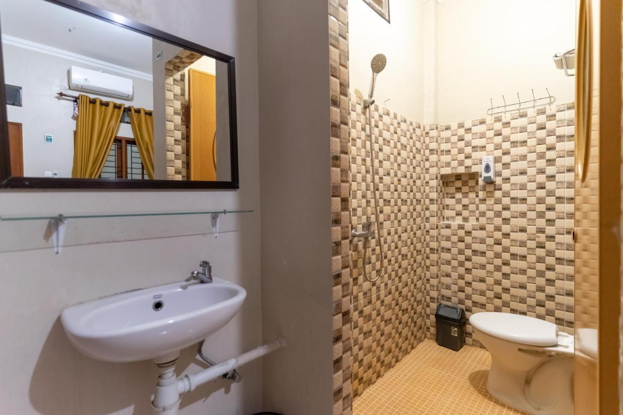 Reddoorz At Joyce Guest House 메단 외부 사진