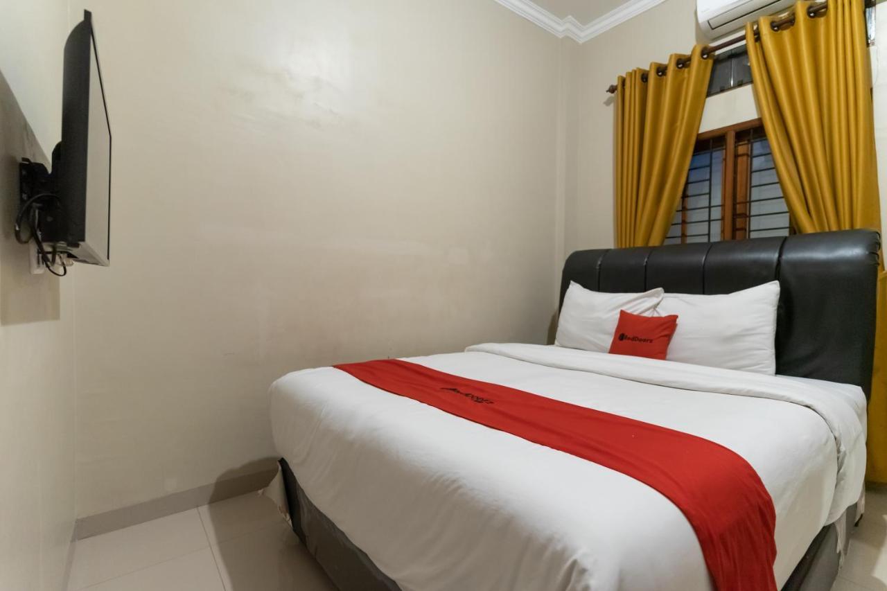 Reddoorz At Joyce Guest House 메단 외부 사진